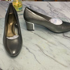 Hush Puppies Size 11 Pumps